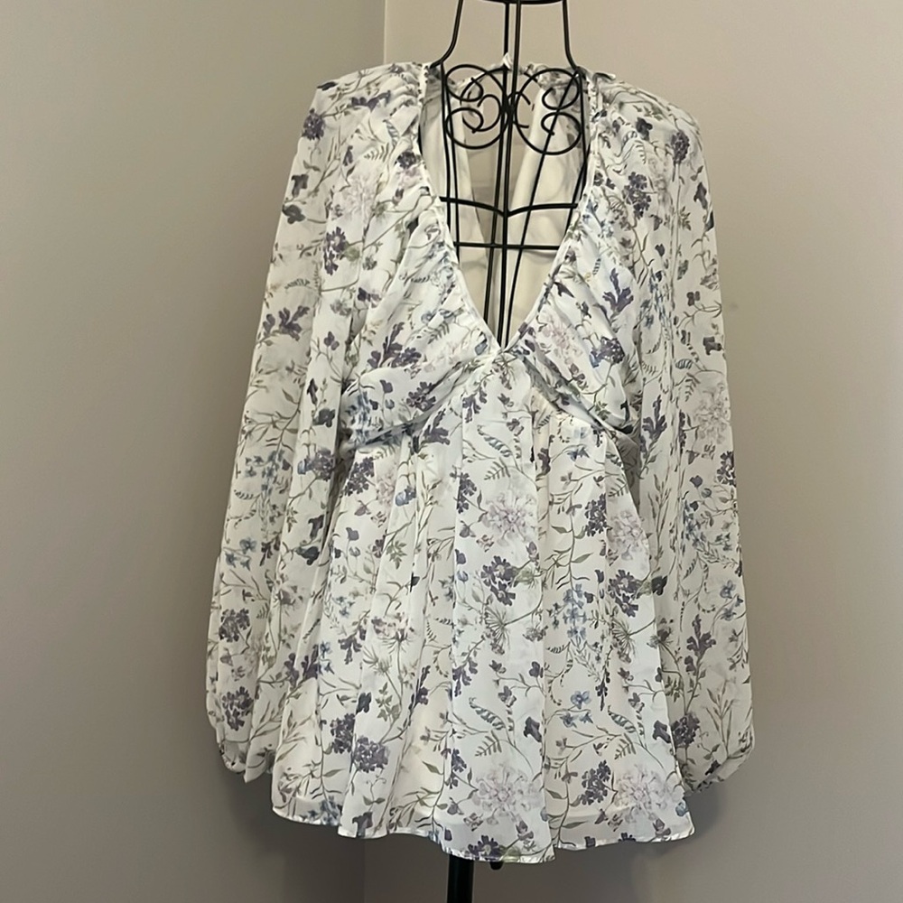 Tie Back V-Neck Long Sleeve Blouse
